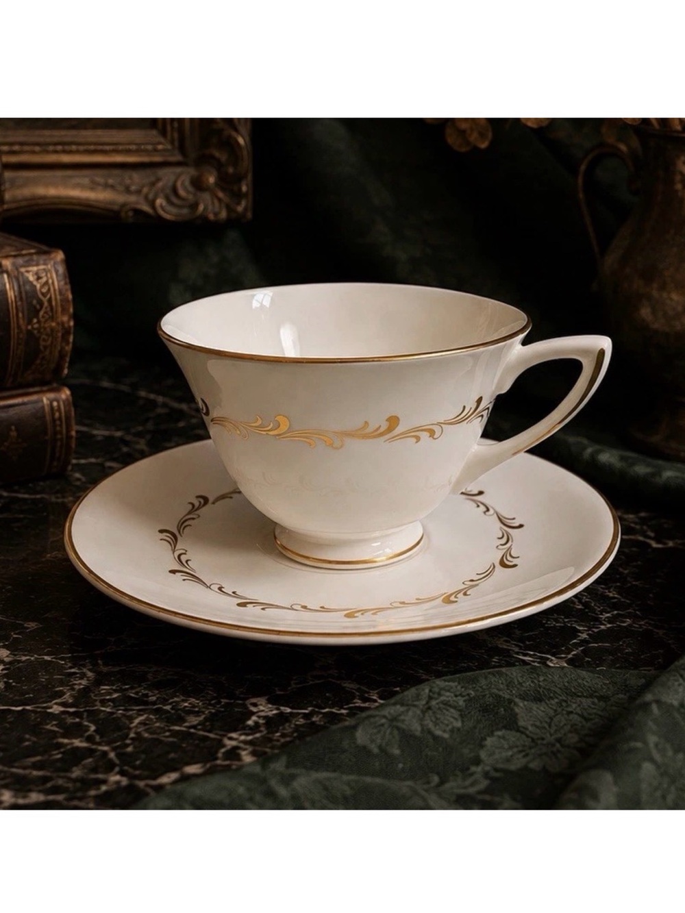 Royal Doulton Rondo H4935 Bone China Teacup & Saucer Set of 12 – England